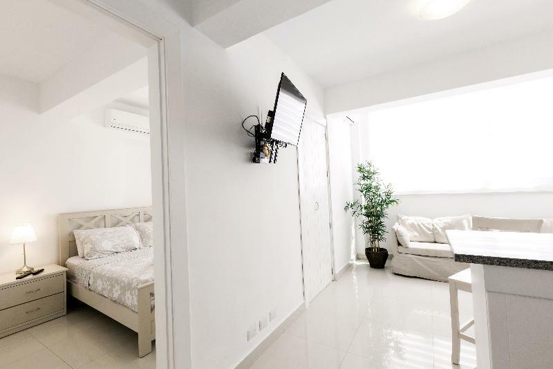 Hotel Ducassi Club & Rooftop Pool 4*